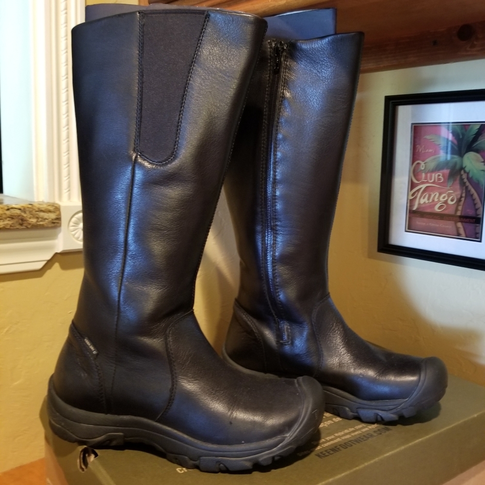 NIB Keen Waterproof Boots Size 7.5